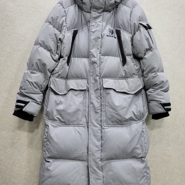 BLACKYAK 벤치 다운 롱패딩