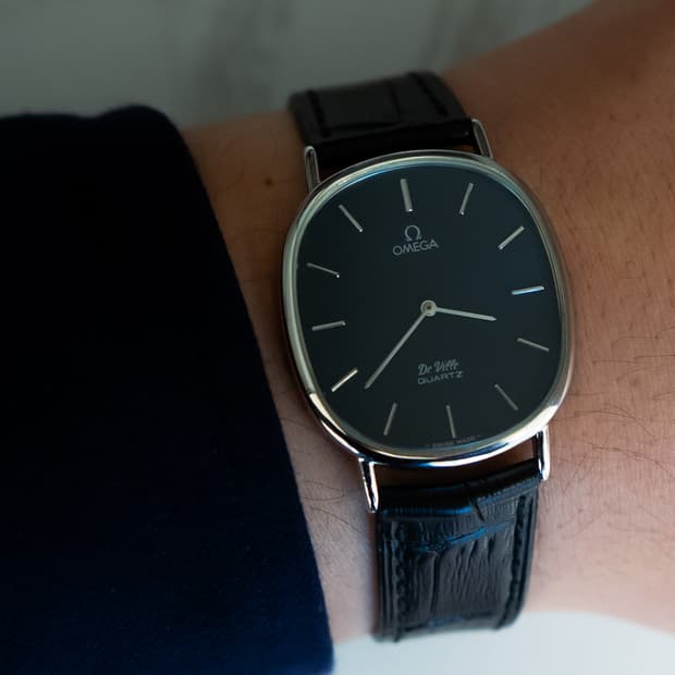 오메가 엘립스 네이비 빈티지 쿼츠 시계