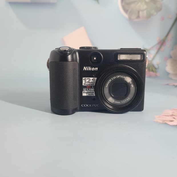 니콘 쿨픽스 P5100 디카 (빈티지 카메라)