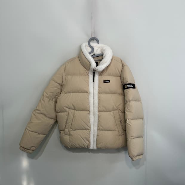 내셔널지오그래픽 2022 오리털 패딩 베이지 남녀공용