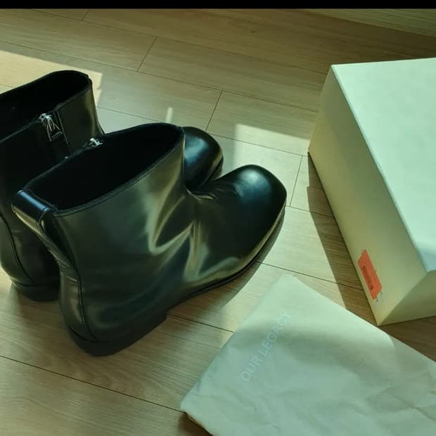 아워레가시 미카엘리스 부츠 43