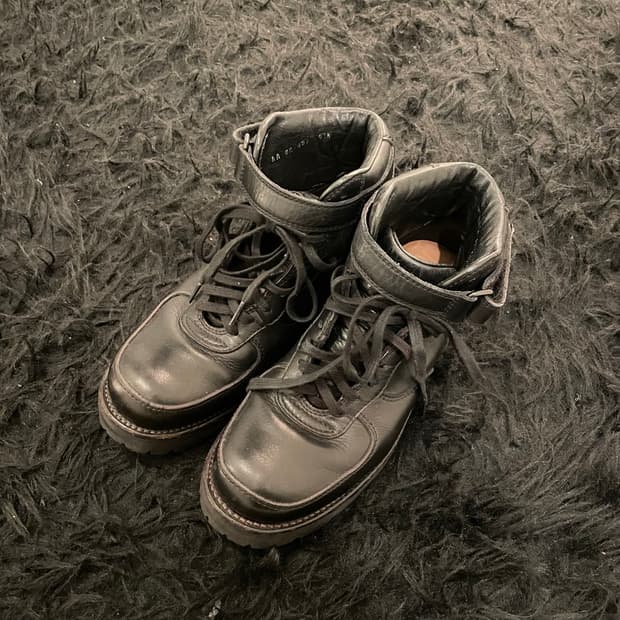 어태치먼트 레더 부츠