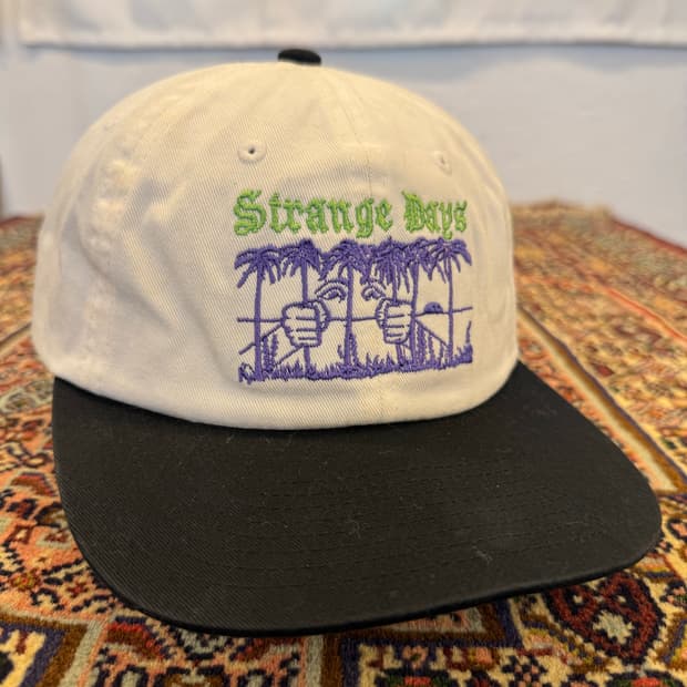 오베이 strange days 투톤캡