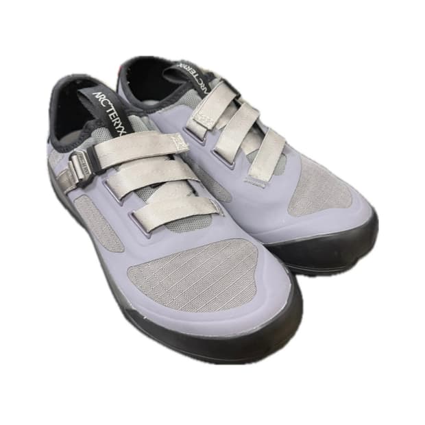 아크테릭스 아라키스 신발 230