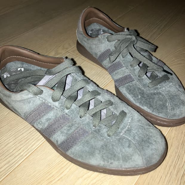 아디다스 토바코 그레이카본 240