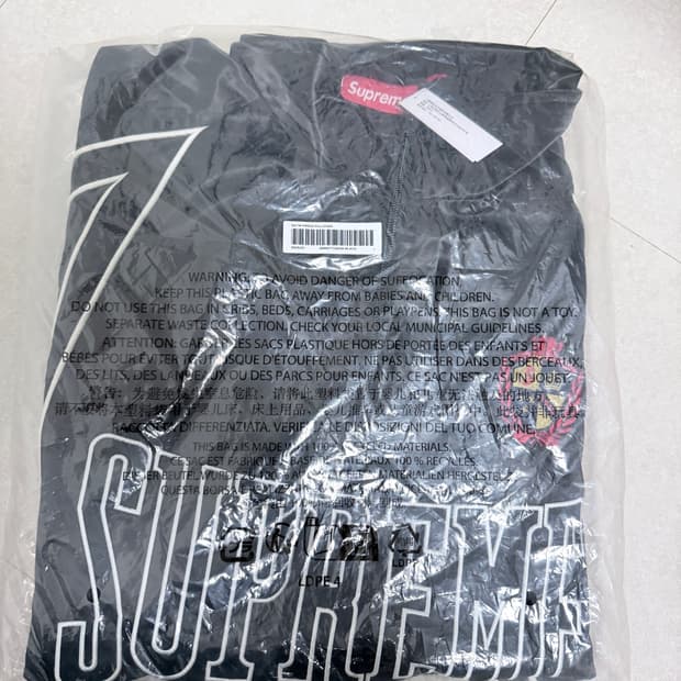 슈프림 사틴 풀오버 새상품