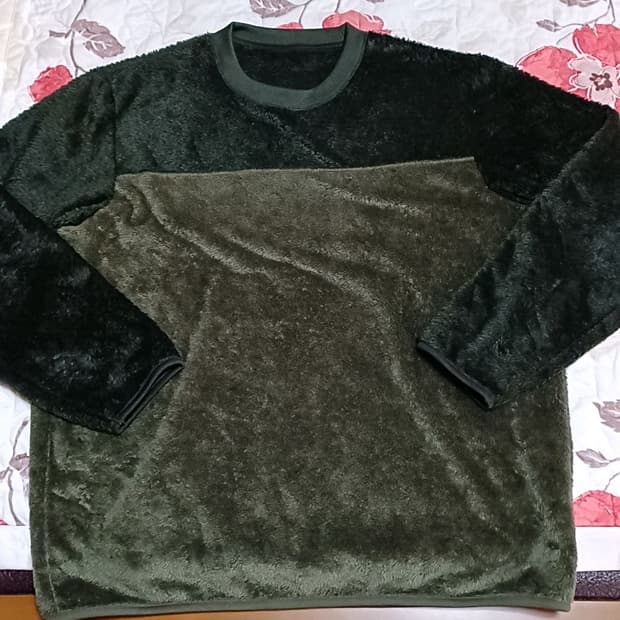 유니클로 후리스긴팔 110 가슴62 기장72