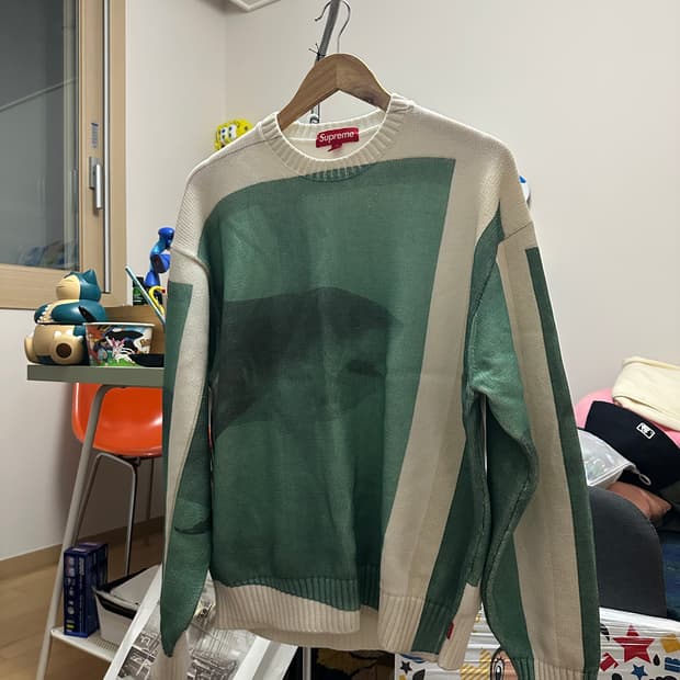 슈프림 데미안허스트 스웨터