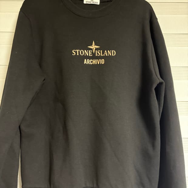 스톤아일랜드 맨투맨