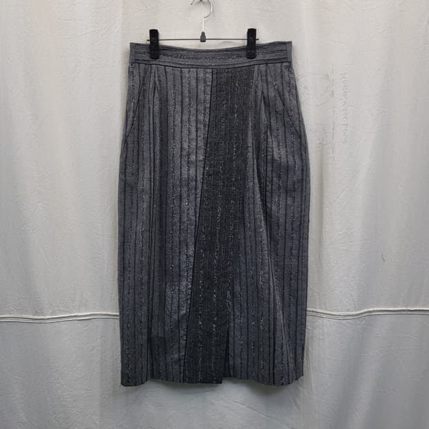 MICHAA 스트라이프 미디 스커트