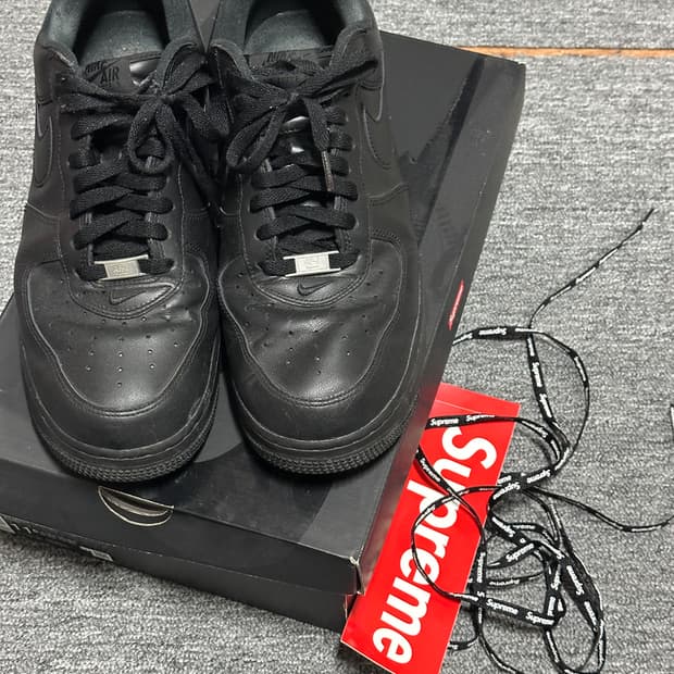 슈프림 포스 295 블랙입니다 