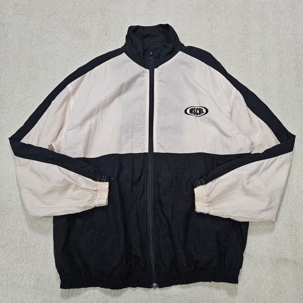 미스치프 바람막이