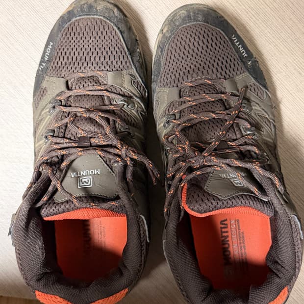 마운티아 등산화 275 (US9.5)