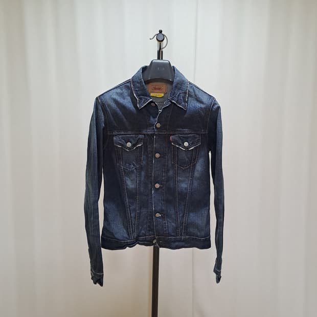(택포) 리바이스 70505  트러커 자켓 L 일본판 A569