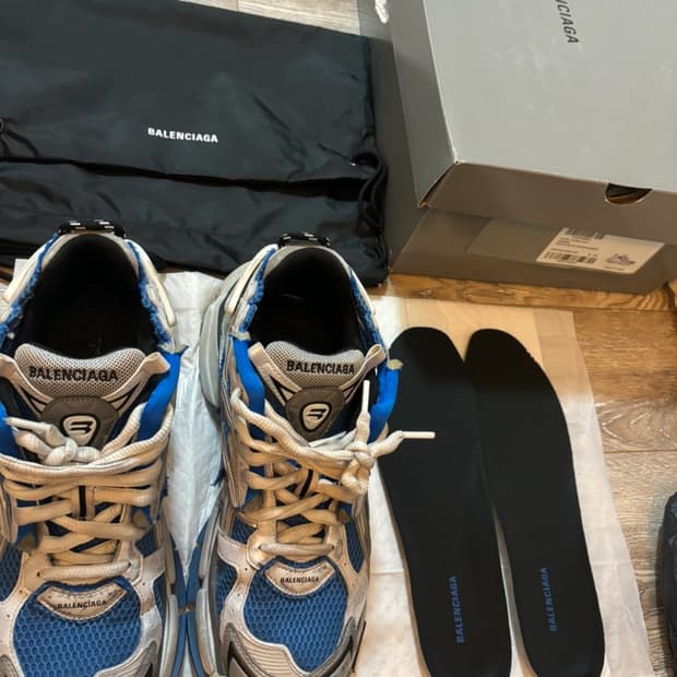 발렌시아가 뉴러너 스니커즈 43 블루