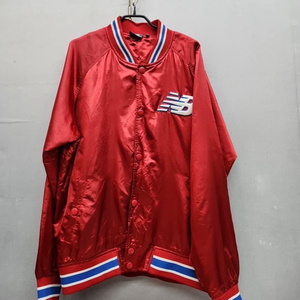 올드스쿨 뉴발란스 로고와펜 새틴 바시티 자켓 XL(XL)