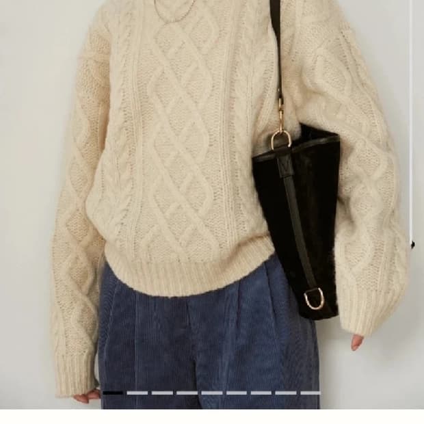 새상품 모데스트무드 노팅힐 풀오버 니트