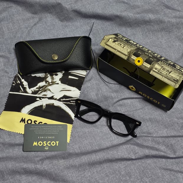 모스콧 클러즈 판매합니다. (거의 새거)