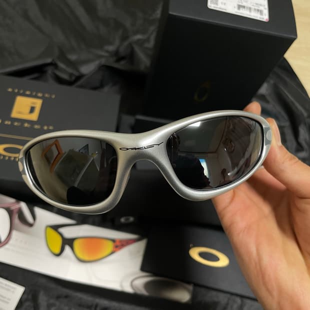 오클리 MUZM 스트레이트 자켓 99 X-실버 플레임 프리즘 블랙