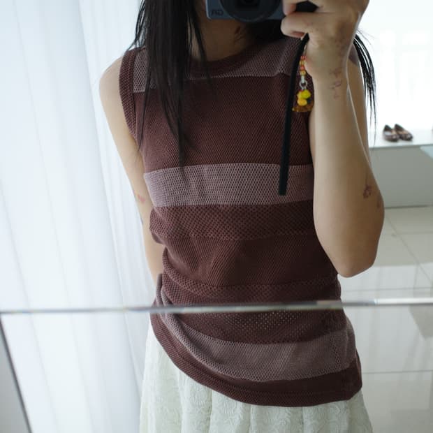Mesh stripe sleeveless