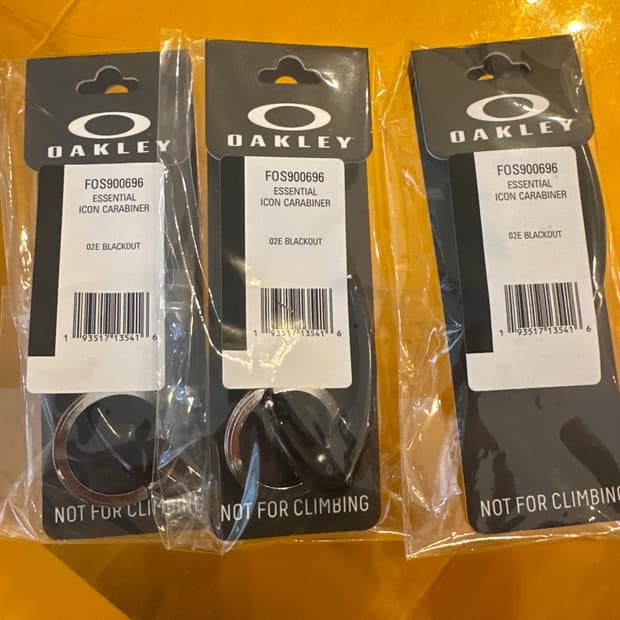 오클리 카라비너 블랙아웃