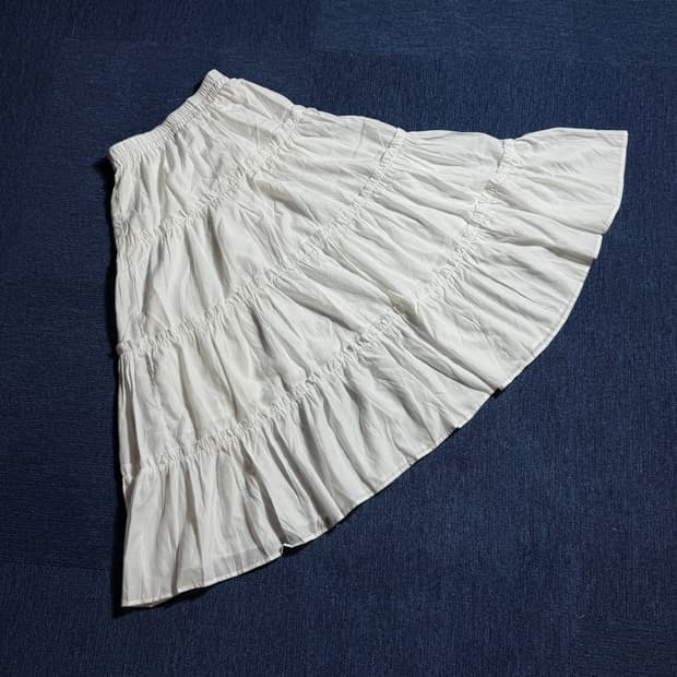 모리걸 화이트 프릴 롱스커트