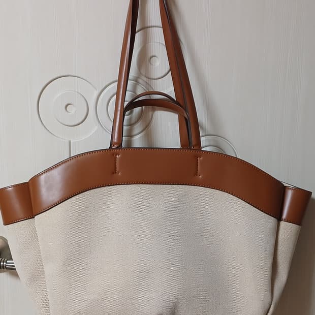 자라(ZARA) 콘트라스트 토트백  