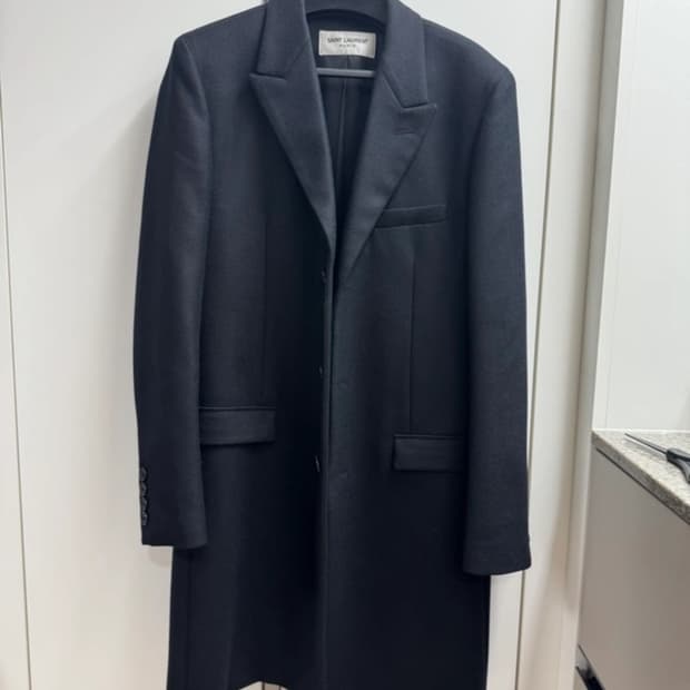 생로랑 19fw 싱글코트 46사이즈