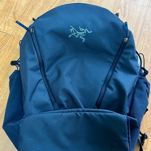 아크테릭스 맨티스 26 백팩 네이비