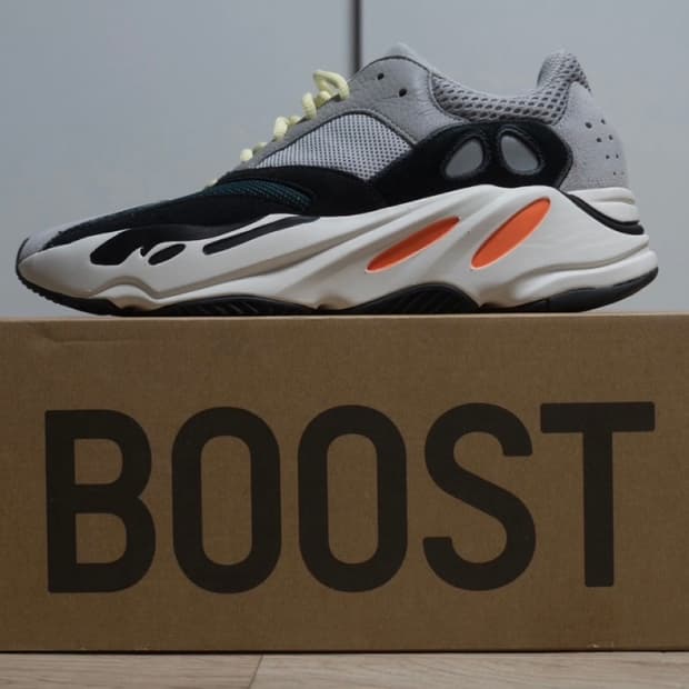 (280)이지부스트700웨이브러너 아코탭 새제품 정가