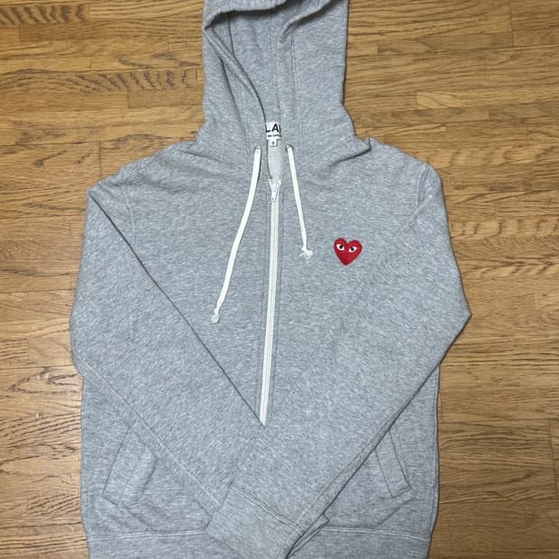 꼼데가르송 후드집업