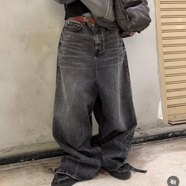 Balenciaga 22SS Lost Tape Jeans