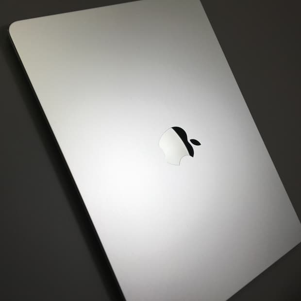 맥북 에어 M3 13인치 새상품급