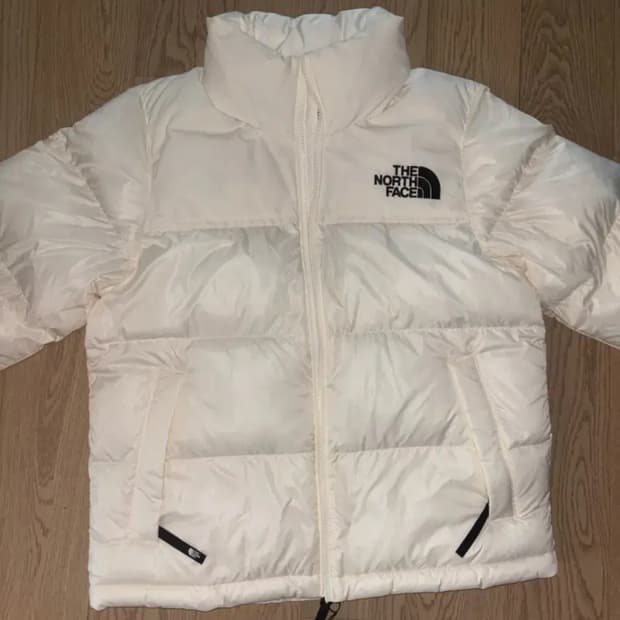 노스페이스 여성 눕시 온볼 자켓 패딩 크림 m(90) NJ3NR8