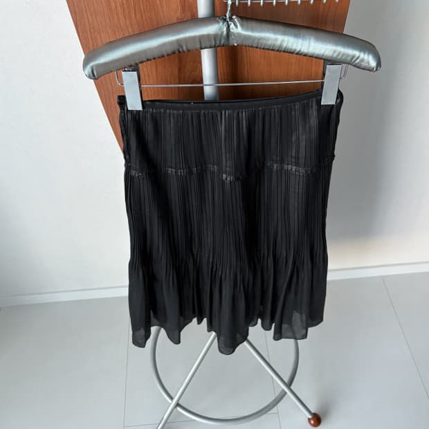 satin pleat skirt