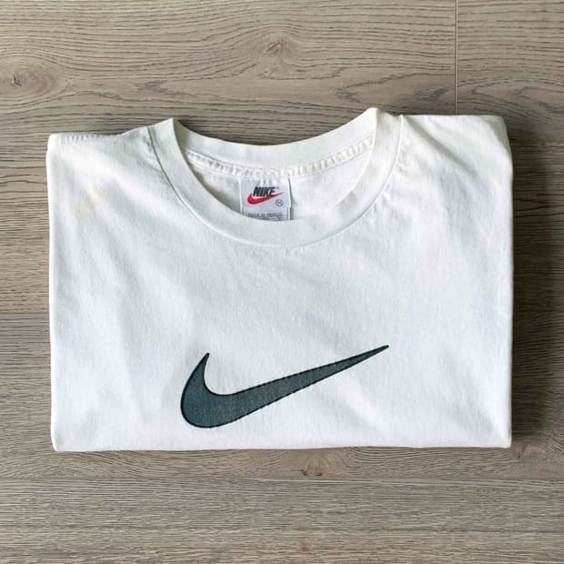 빈티지 90s 나이키 스우시 티셔츠