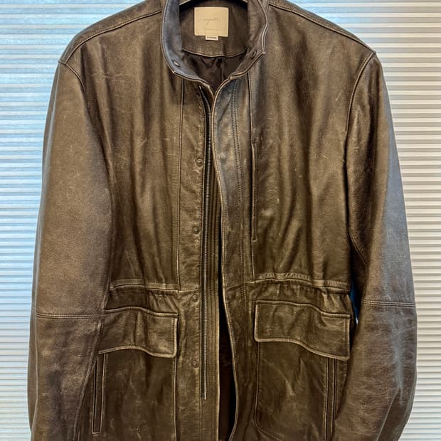 유스 하이넥 레더 하프코트 26ss s사이즈 팝니다!