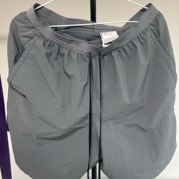 나이키 드라이핏 쇼츠 반바지 그레이 XL