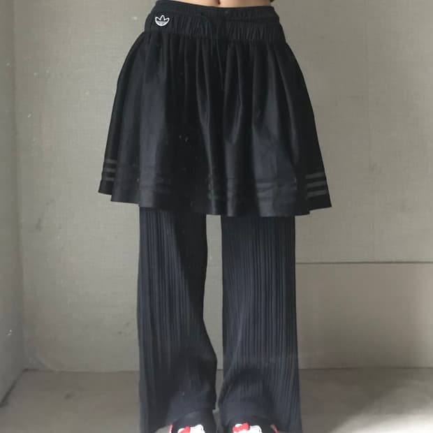 아디다스 블랙 샤스커트