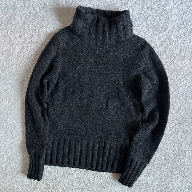 일본빈티지 로라애슐리 차콜 니트 목폴라 탑