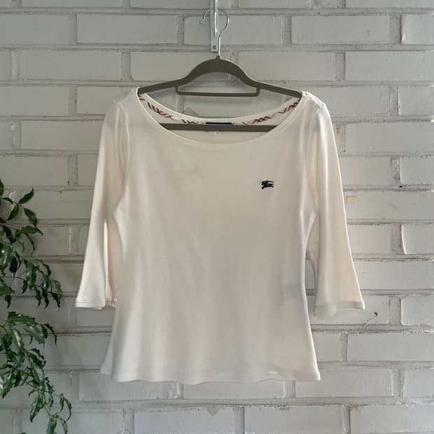 버버리 블루라벨 7부 아이보리 반팔 티셔츠