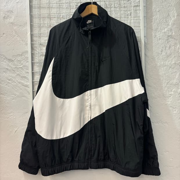 나이키 빅 스우시 검 흰 바람막이 자켓 2XL