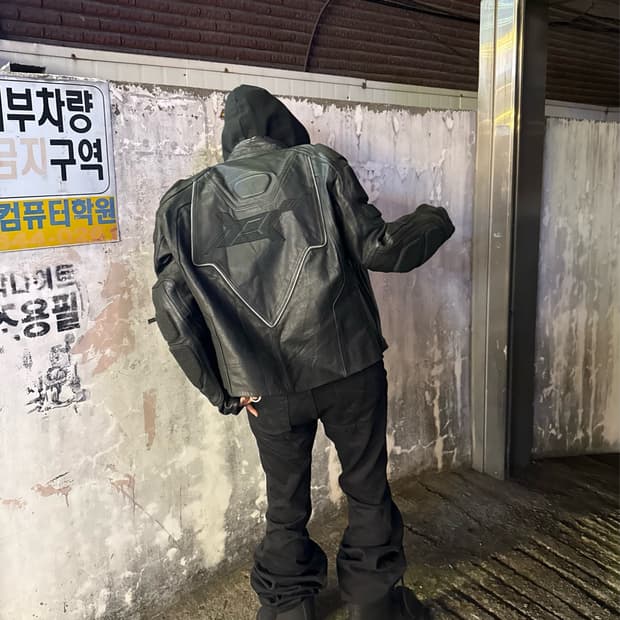 [40] 발렌시아가 스테로이드 부츠