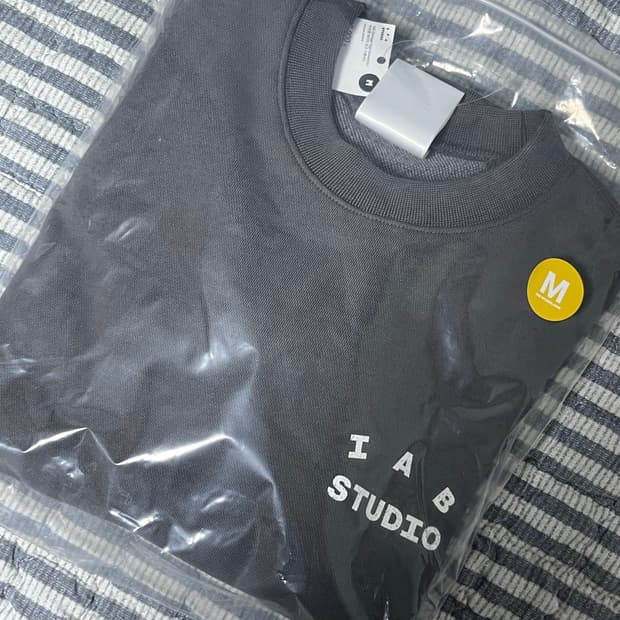 아이앱 스튜디오 맨투맨 그레이