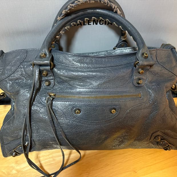 발렌시아가 시티 모터백 그레이 미디움사이즈