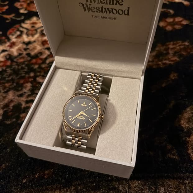 정품 비비안웨스트우드 시계