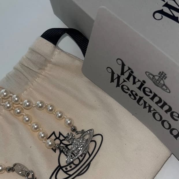 비비안 웨스트우드 진주 목걸이 정품