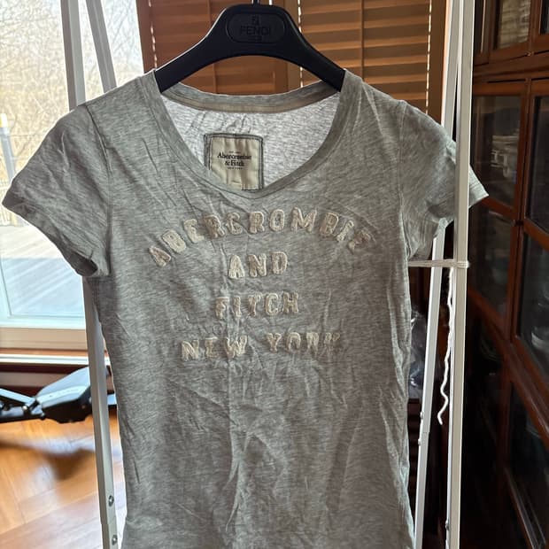 아베크롬비 반팔티