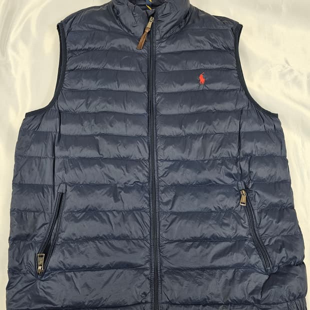 폴로경량베스트