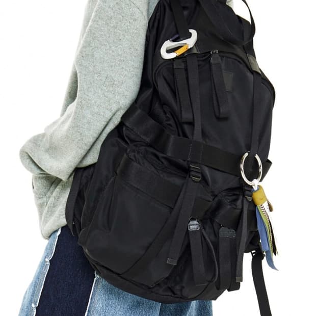 더 아이덴티티 프로젝트 백팩 판매합니다